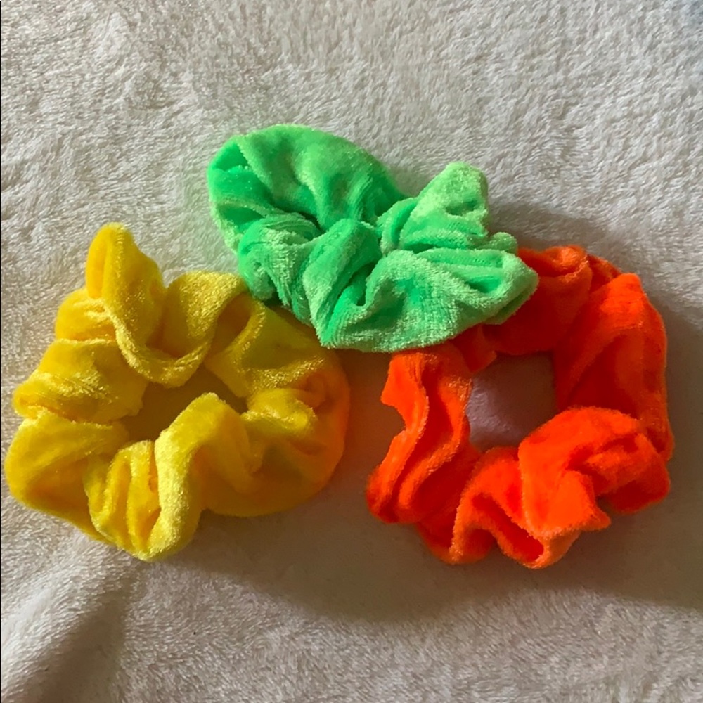 3 set of neon scrunchie